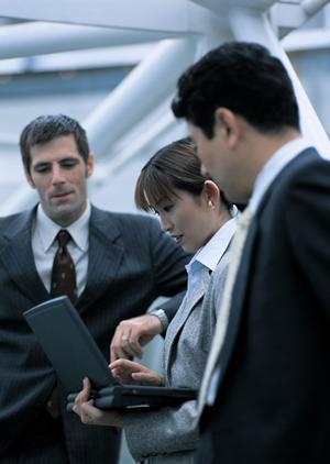 オリジナルデザインで差をつける！2025年最新のTシャツカスタマイズガイド